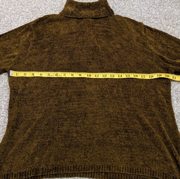 (2/$25) Pierre Cardin ribbed knit velour turtleneck sweater golden caramel - Picture 12 of 14